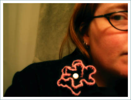 pink_knitted_flower.jpg